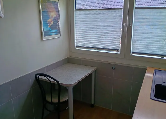 Dein Balkon Ins Gruene Absolute Ruhe Gute Anbindung *