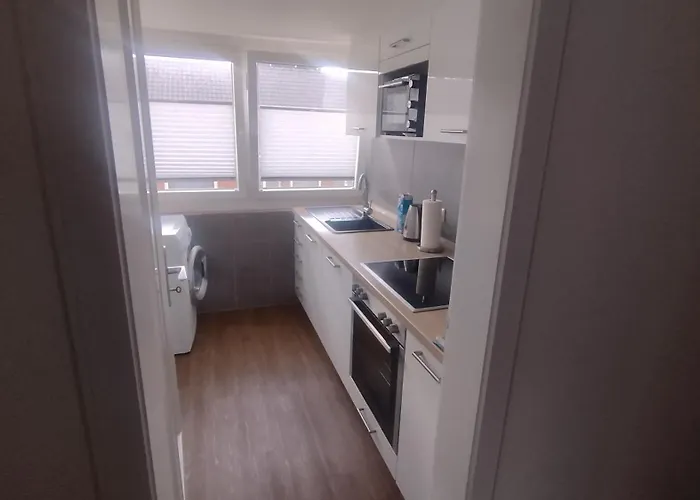Dein Balkon Ins Gruene Absolute Ruhe Gute Anbindung * Hamburg